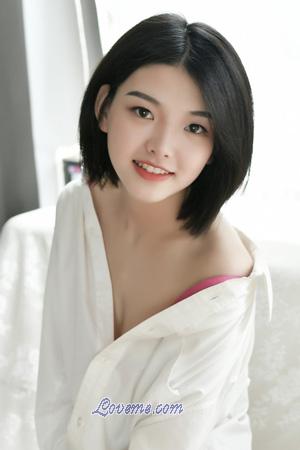 183960 - Yi Age: 26 - China