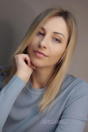 221007 - Yana Age: 33 - Ukraine